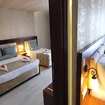 Maya World Park 4*