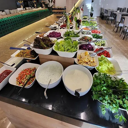 Maya World Park מלון