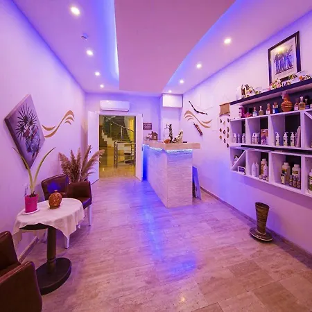 מלון Maya World Park 5*