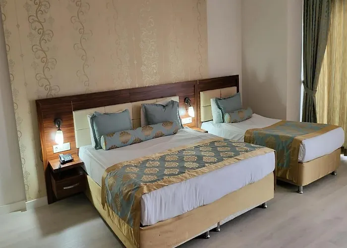 Hotel Maya World Park 4*