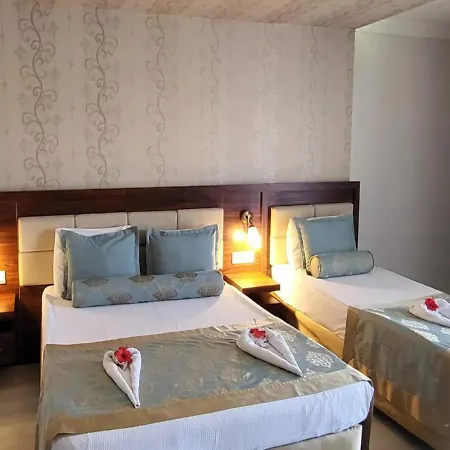 Maya World Park 4*
